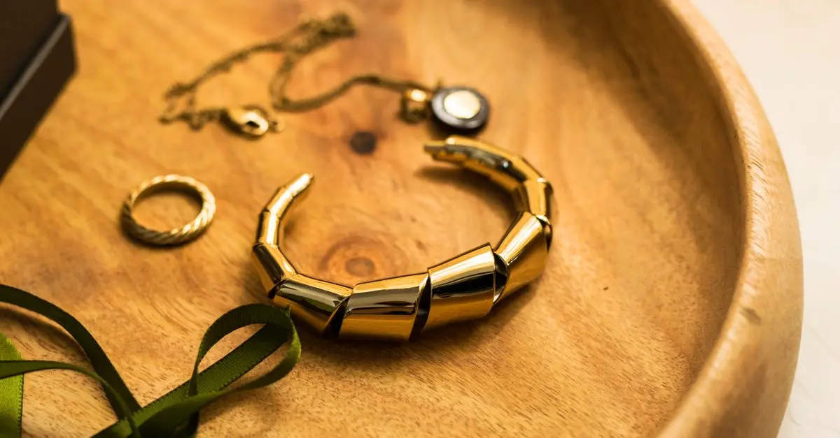 La montée des bijoux minimalistes